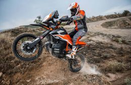 KTM-790-Adventure-R-Prototype-Dubai-UAE (1)